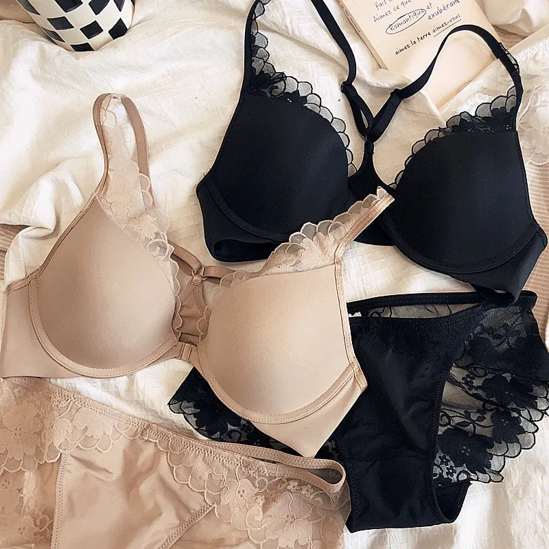 Beautiful Lingerie Set Thin Glossy Cup Cross Backless Lace Front Closure with Push Up