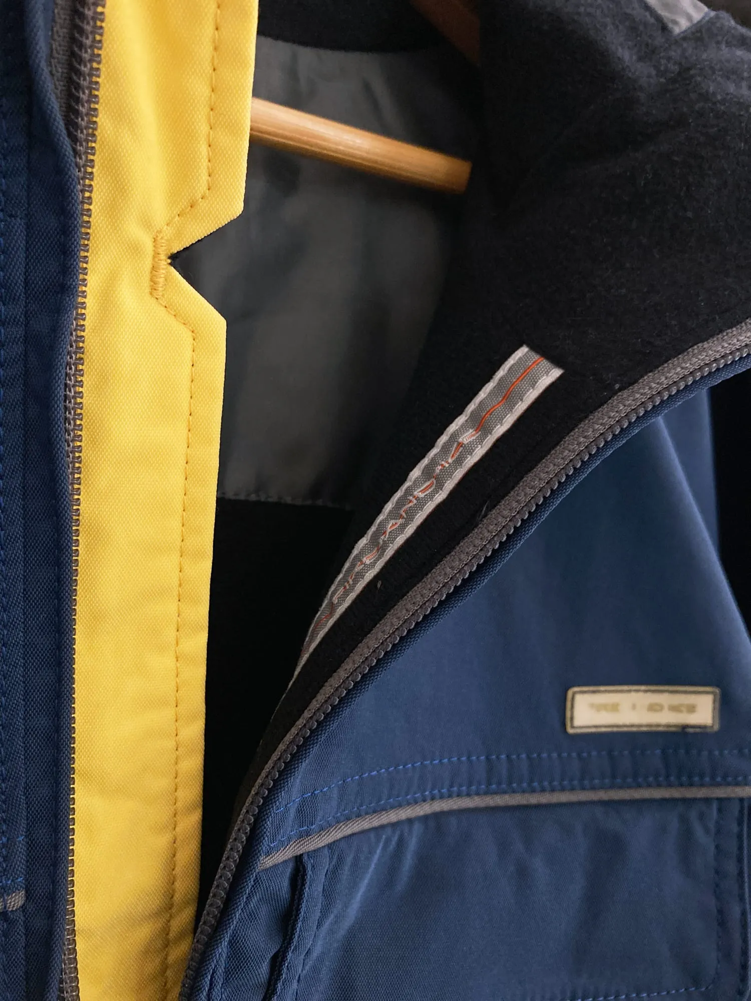 Fire and Ice blue nylon hooded ski jacket - L