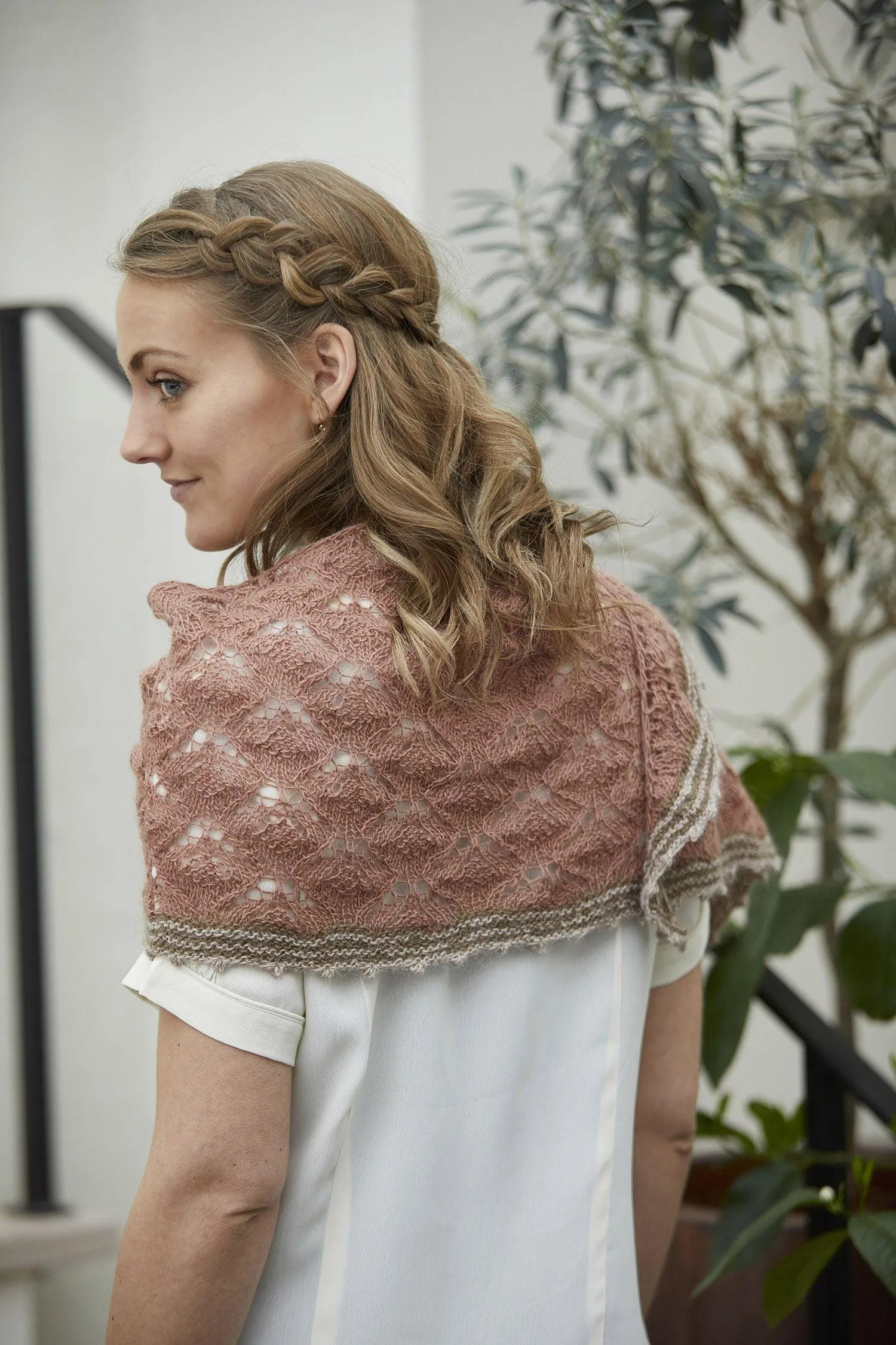 Hydrangeas Shawl [Trine Bertelsen]