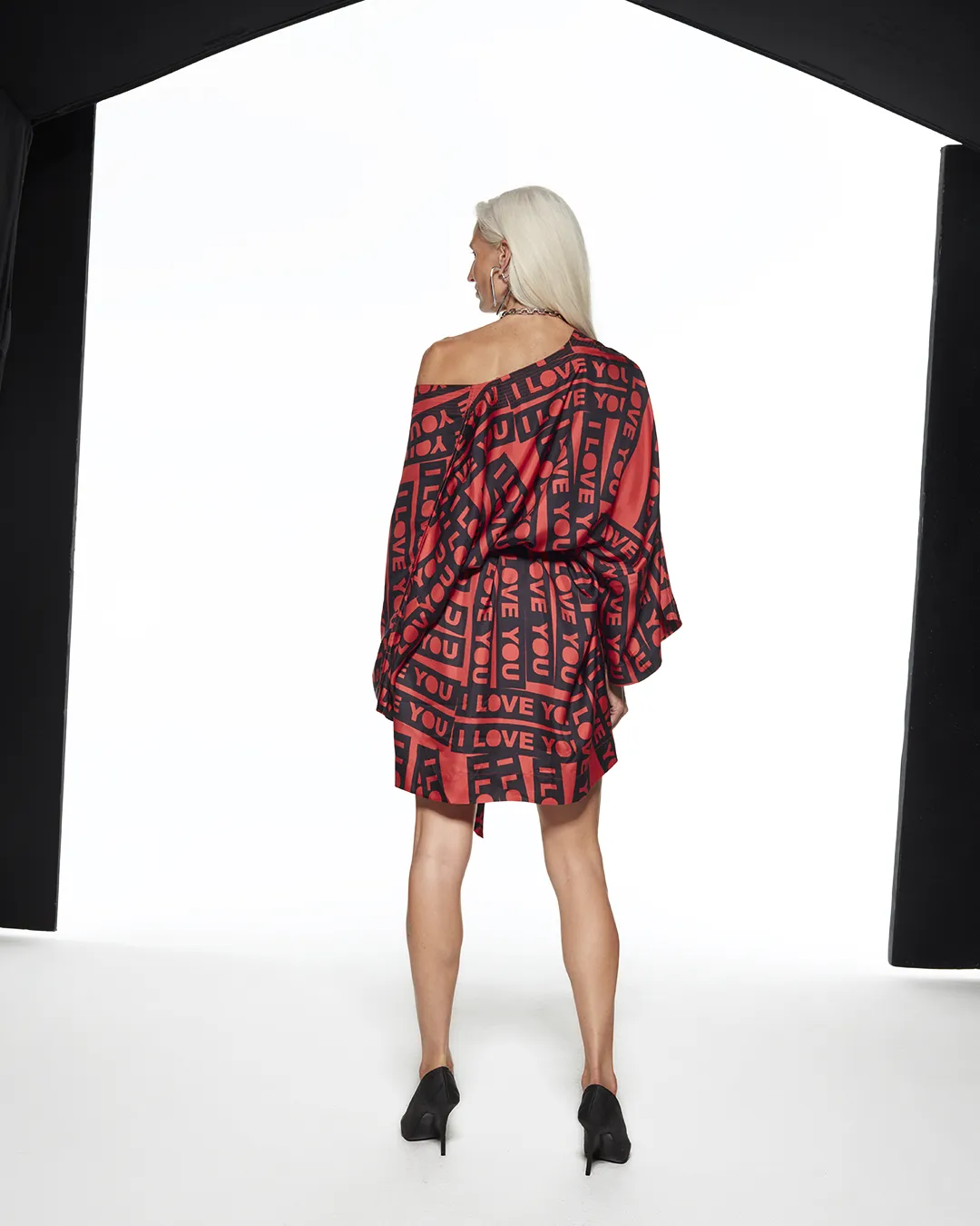 SILK KIMONO I LOVE YOU - BLACK / RED